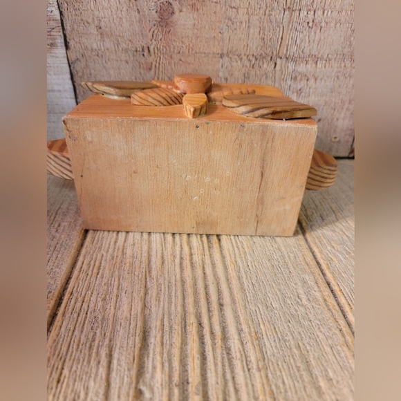 Artisan Woodworking Flowered Box - Picture 7 of 8